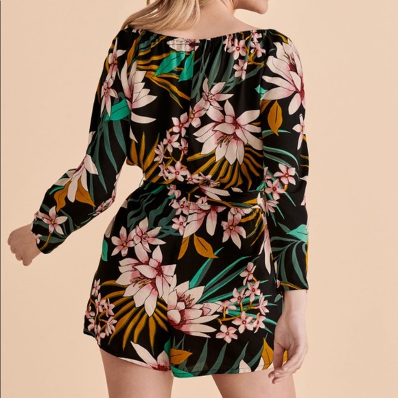 Billabong ๐ด Forever and More Romper - Picture 8 of 10